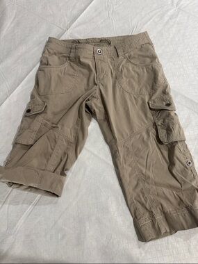 Kuhl Women's Convertible roll up Capris in Khaki Brown - Utility Cargo Style
